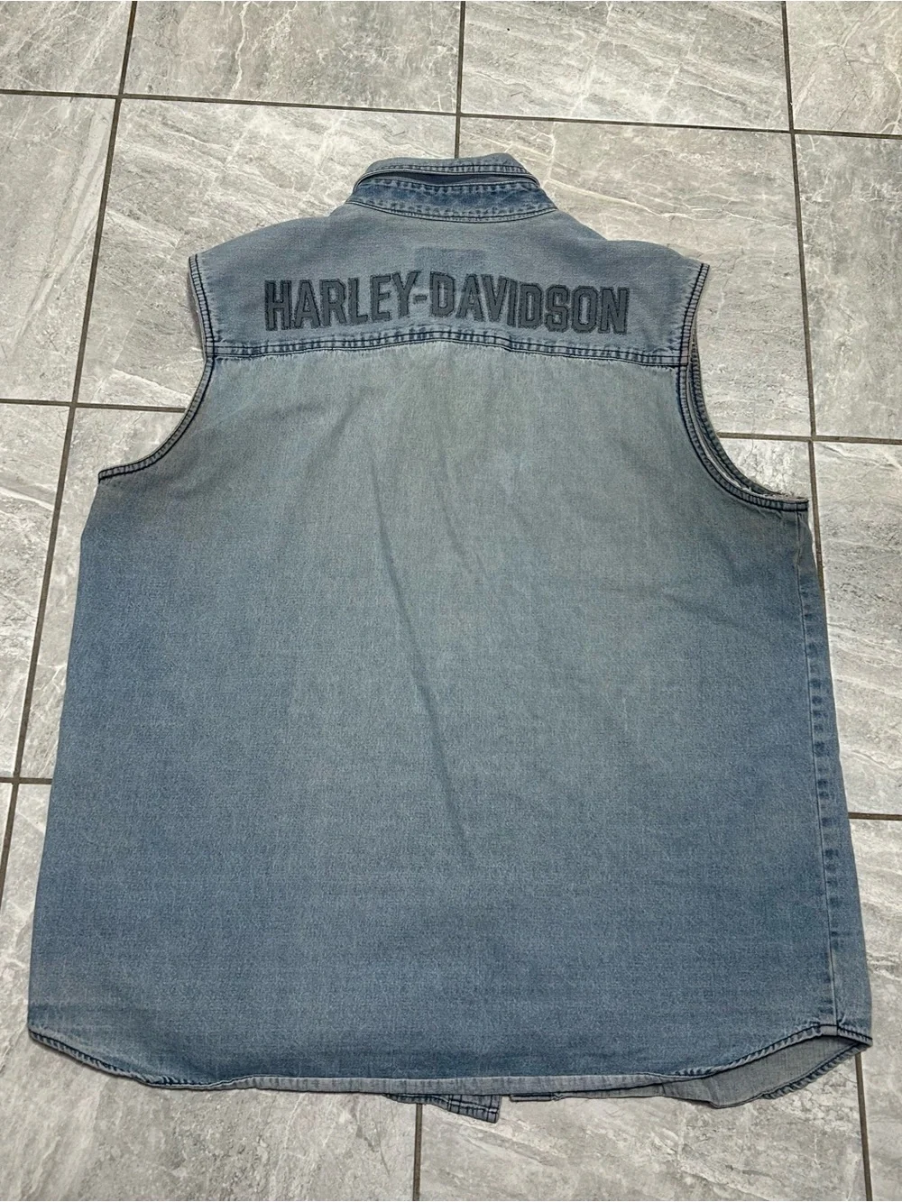 Harley-Davidson Men’s XL Distressed Faded Denim Vest Shirt Sleeveless
